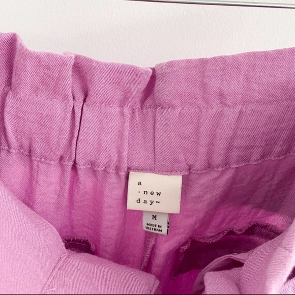 NWT A New Day M Women's High-Rise Relaxed Fit Paperbag Ankle Pants - Picture 4 of 4